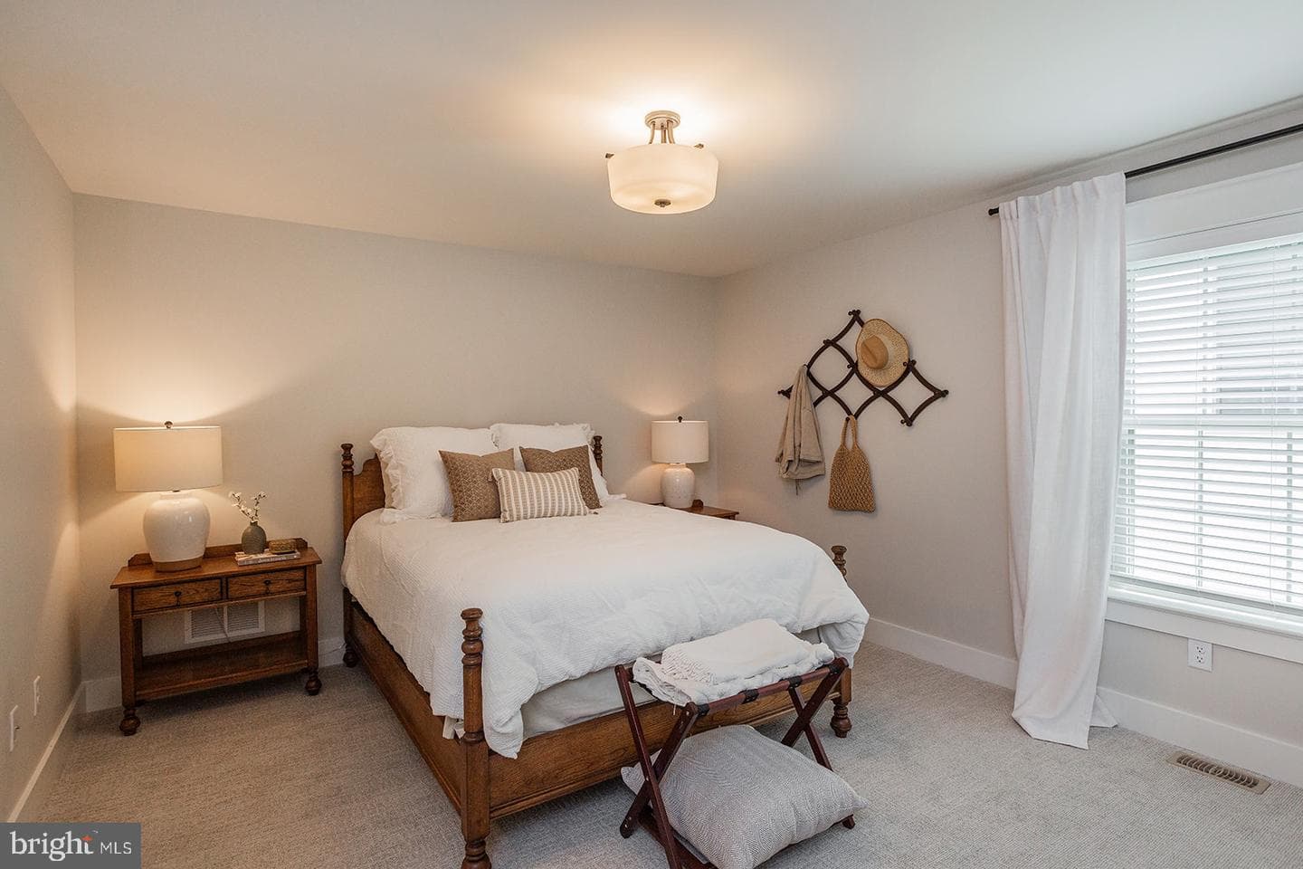 618 Greenbriar Path photo 35