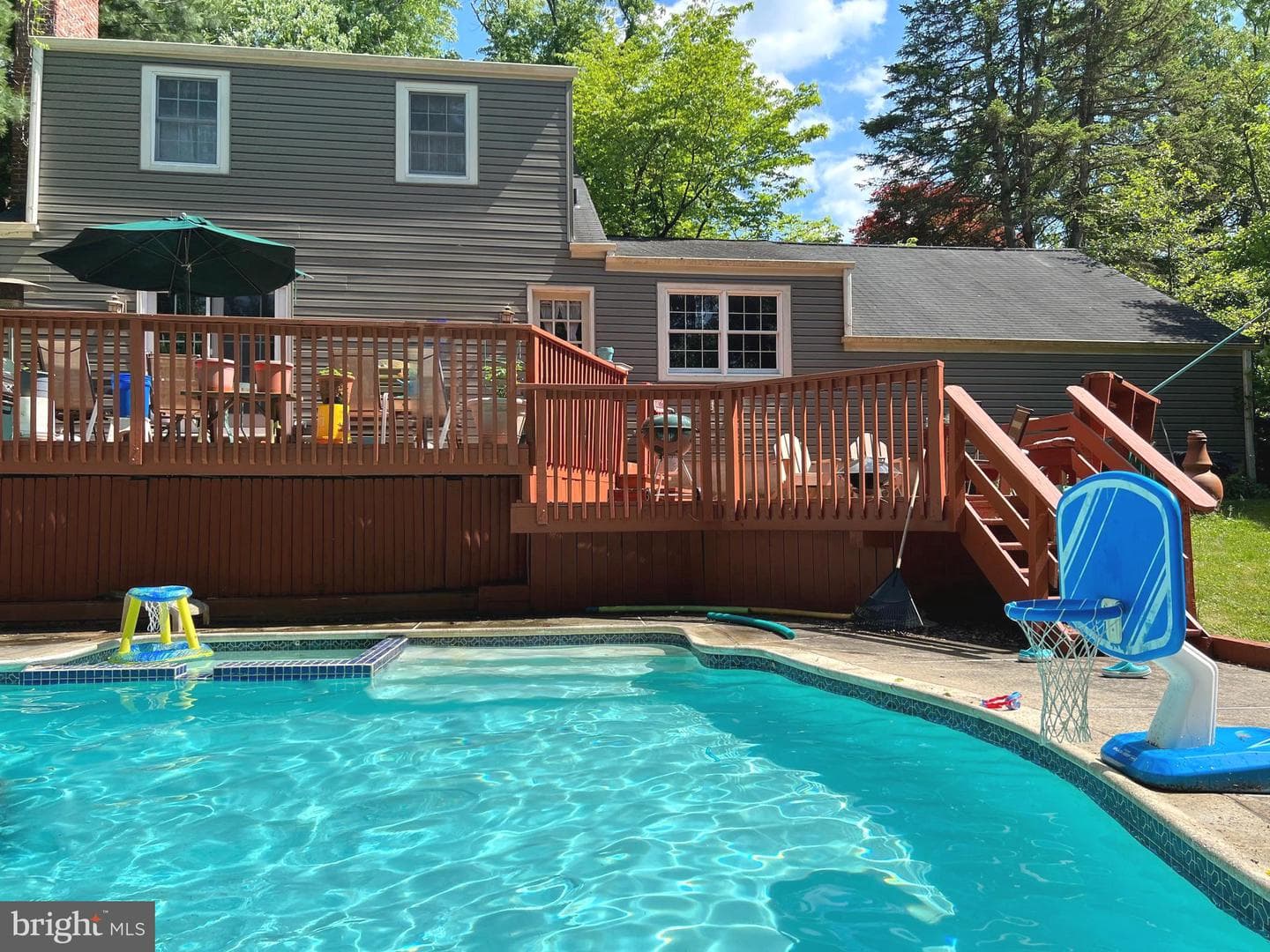 513 Coldstream Drive photo 2