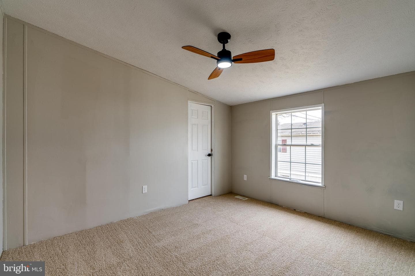 88 Rose Drive photo 22