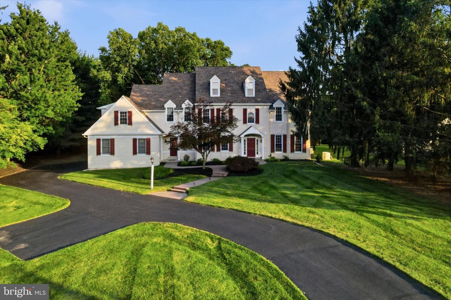 15 Eastgate Drive photo 1
