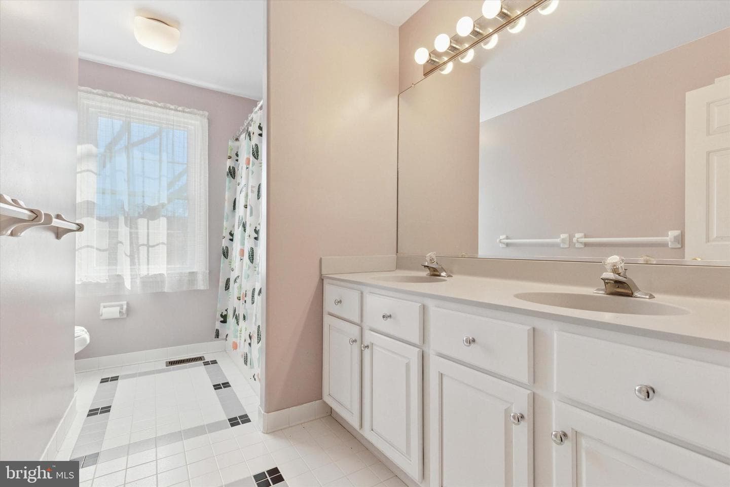 15 Eastgate Drive photo 19