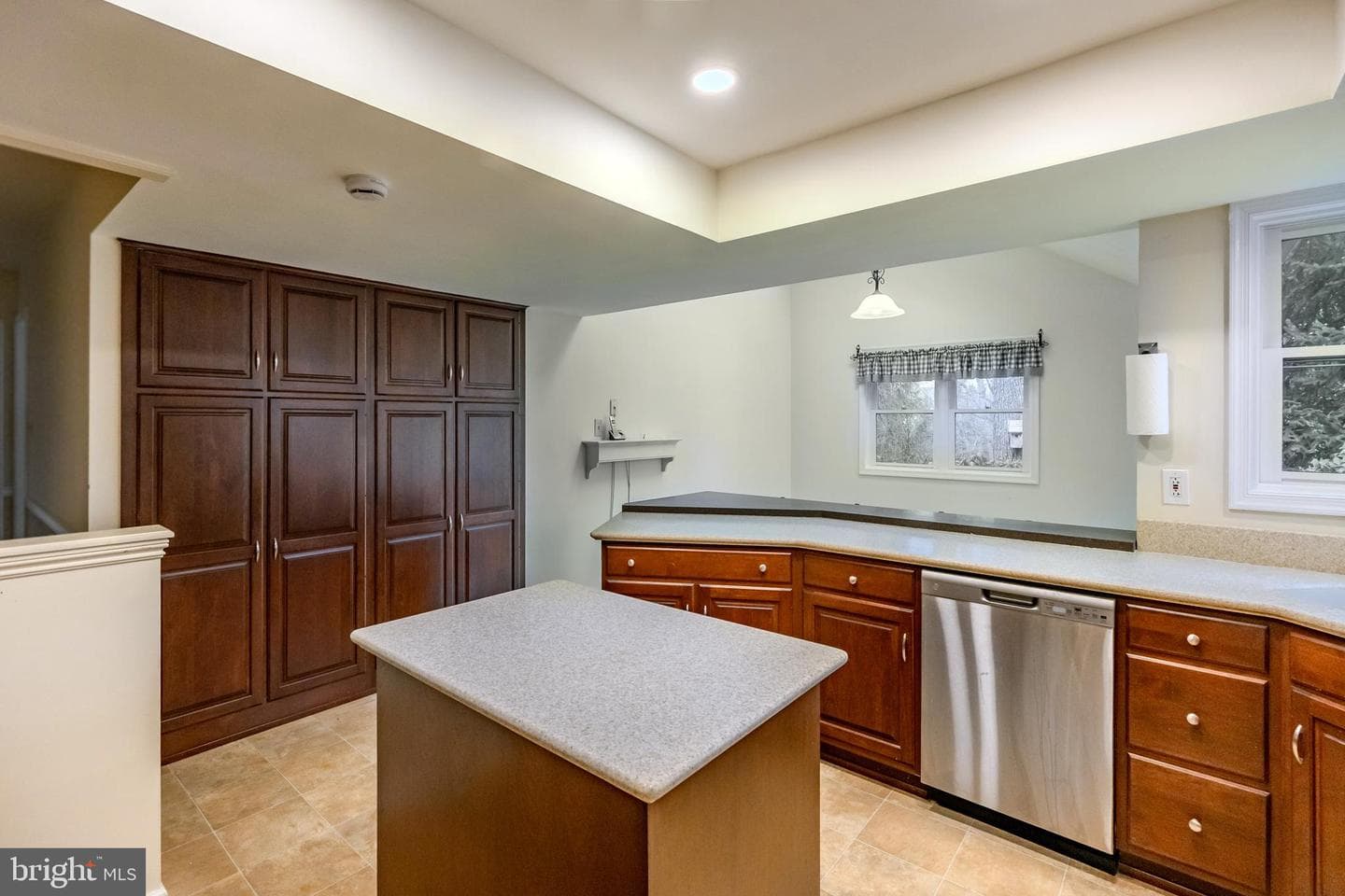 628 Glenwood photo 29