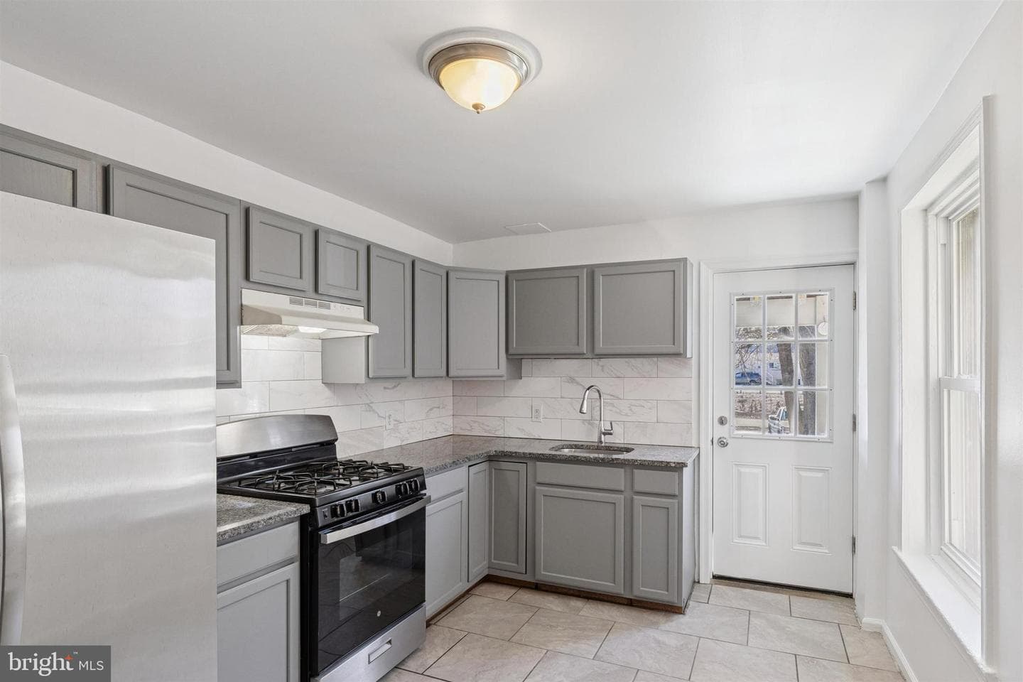 332 Valley Road photo 6
