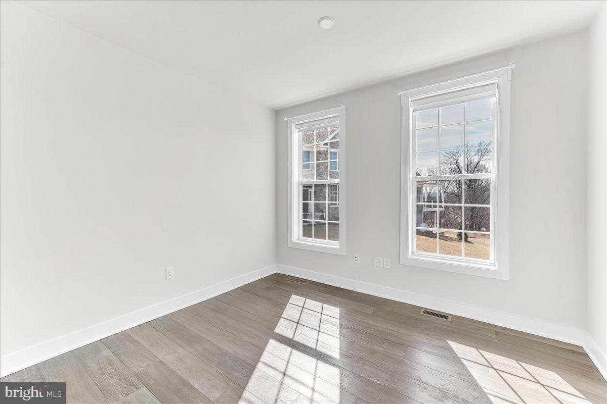 466 Reid Way photo 23
