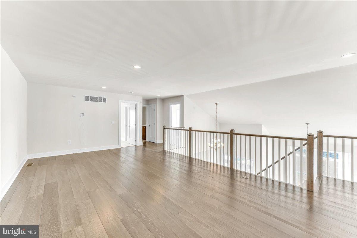 466 Reid Way photo 29