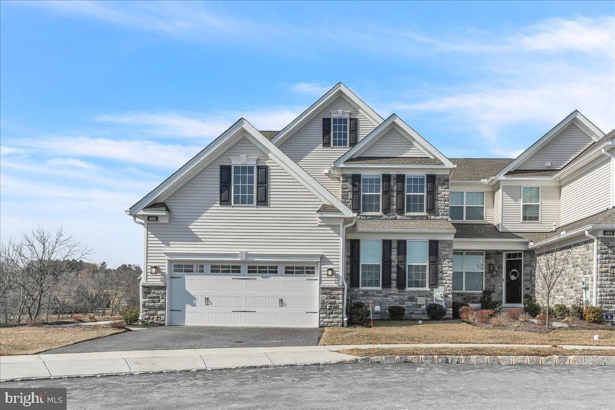 466 Reid Way photo 3