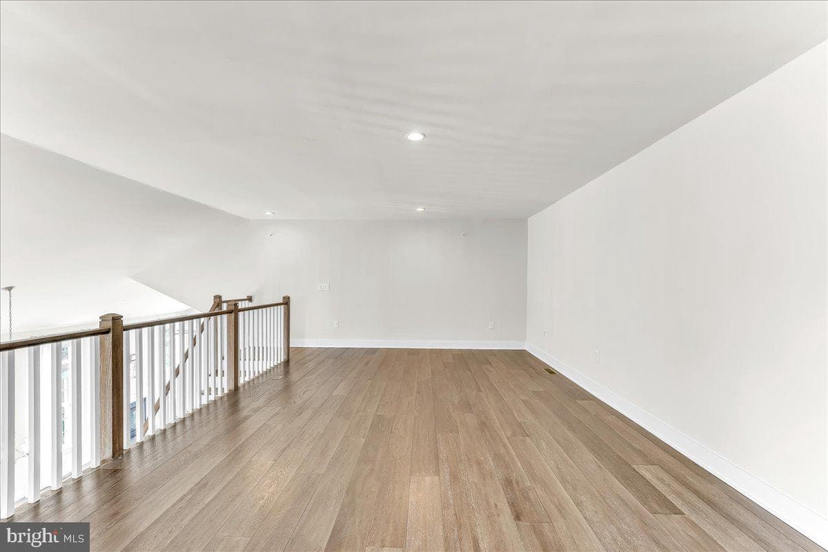 466 Reid Way photo 30