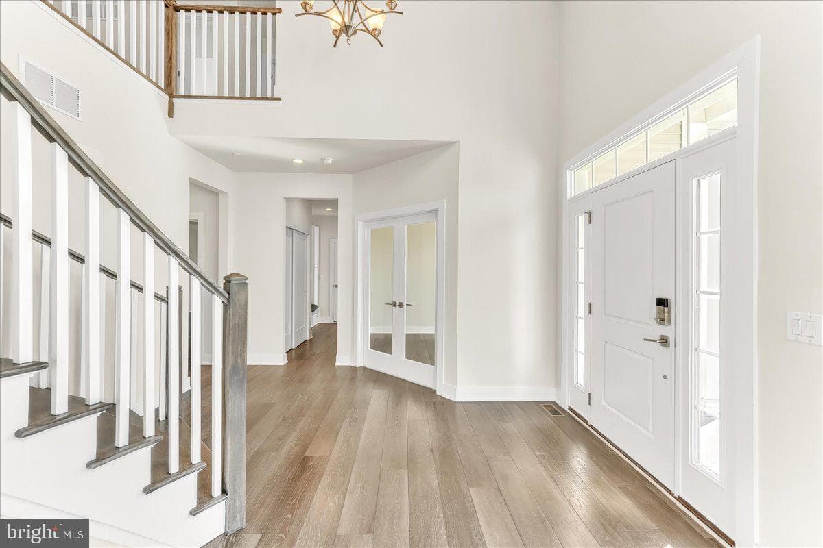 466 Reid Way photo 6
