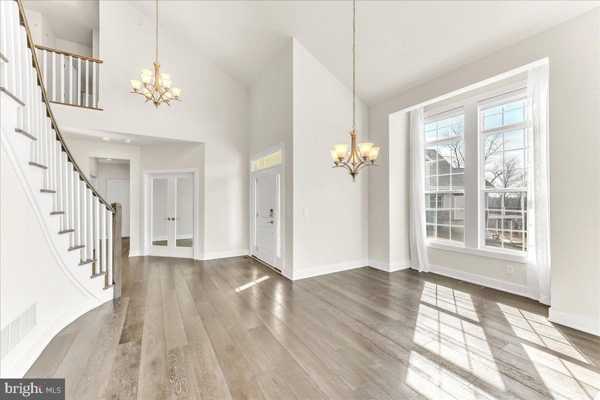 466 Reid Way photo 7