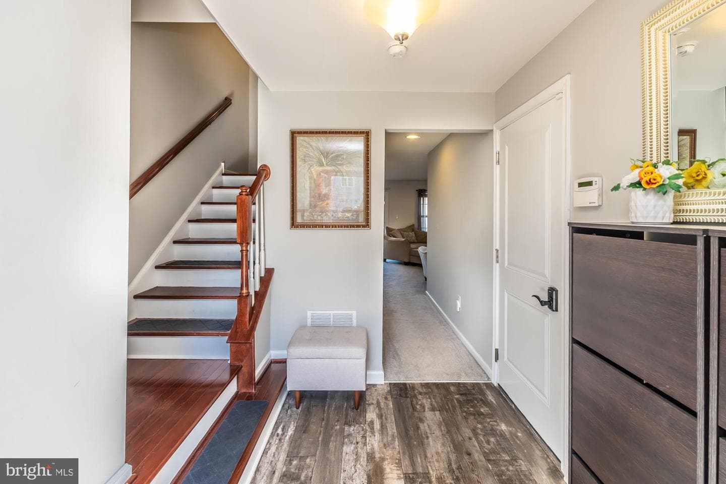 1841 Honeysuckle Court photo 4