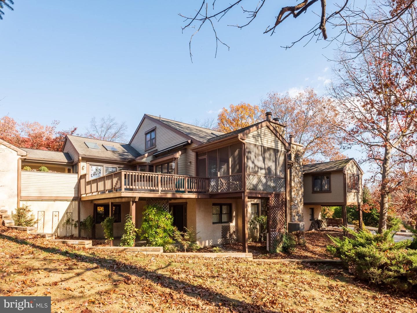 646 Heatherton Lane photo 45