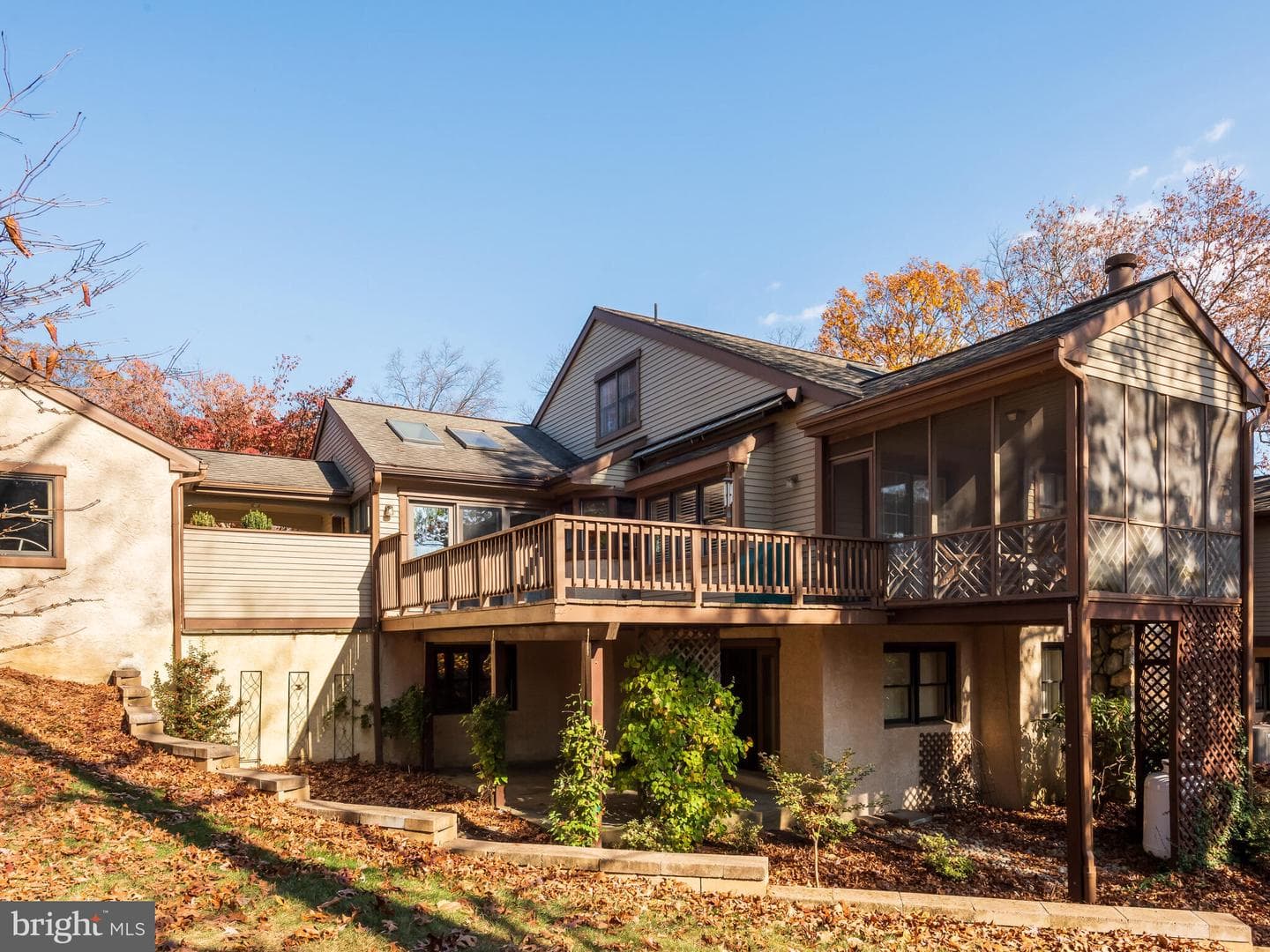 646 Heatherton Lane photo 46
