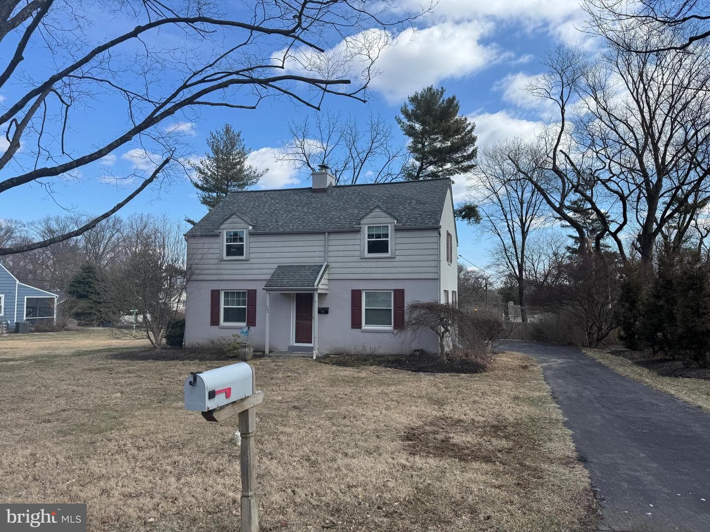 103 Arlington Road photo 1