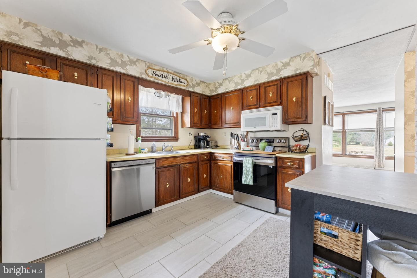 237 Schoolhouse Road photo 11