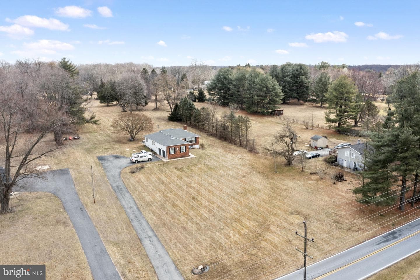 237 Schoolhouse Road photo 27
