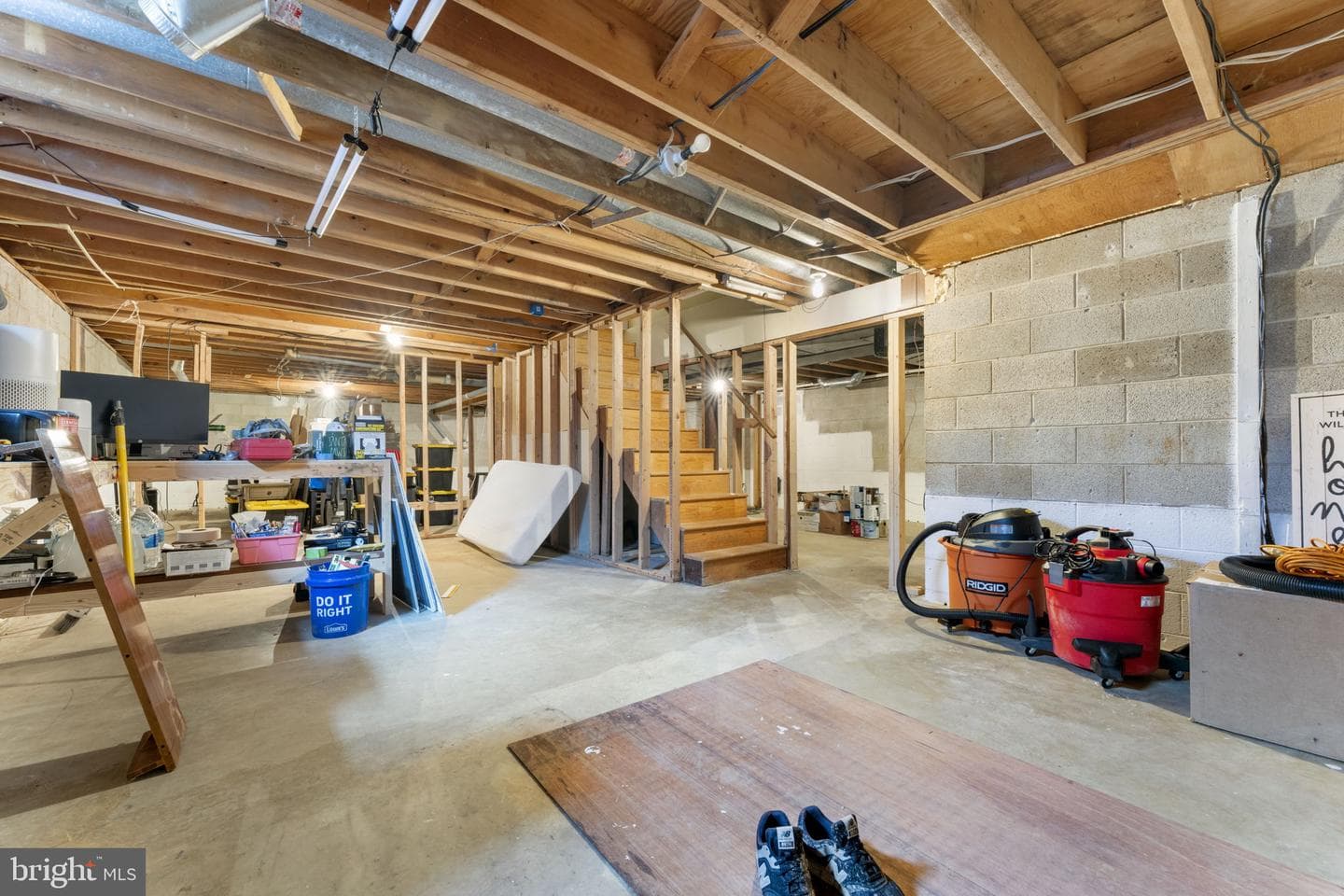 237 Schoolhouse Road photo 32