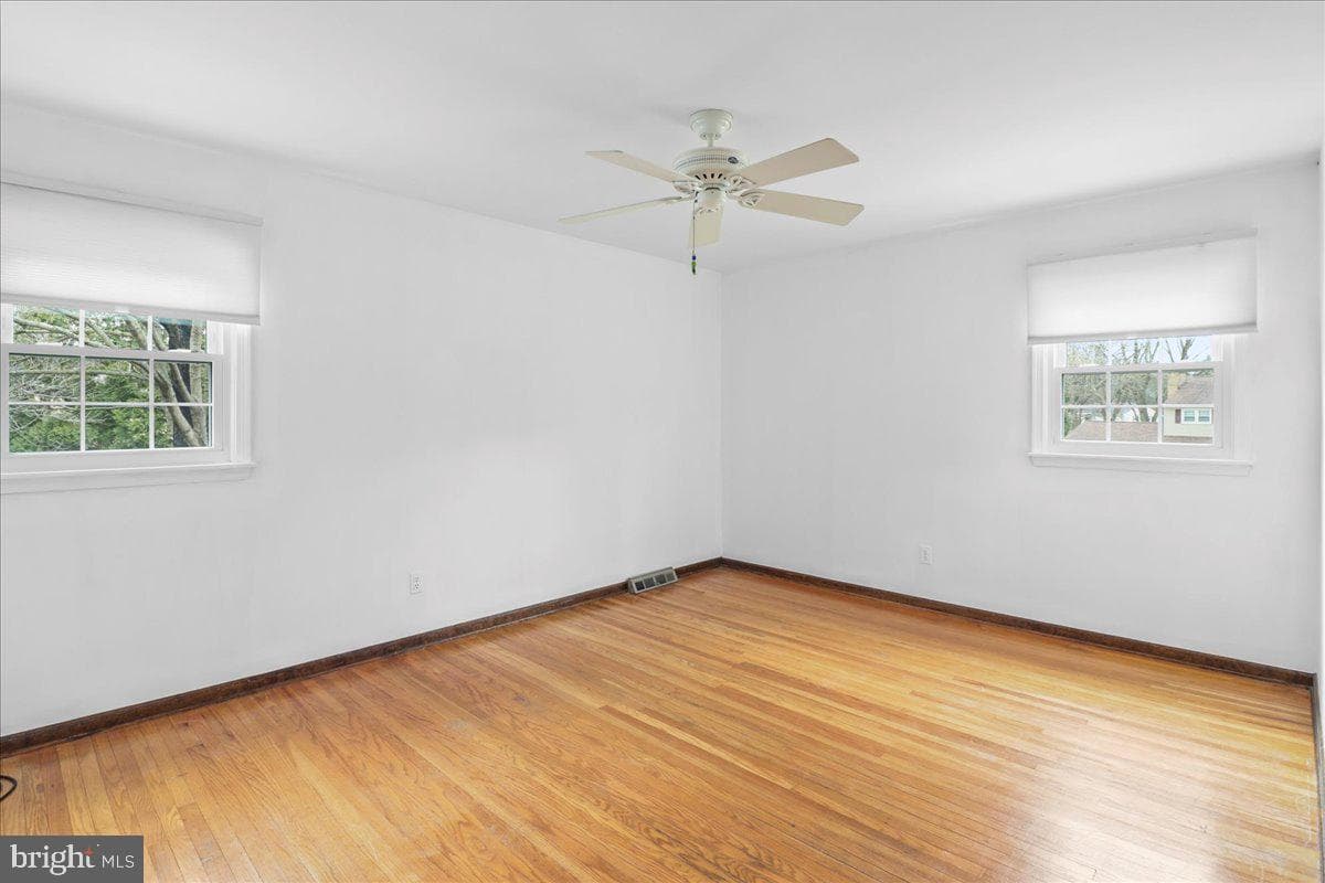 711 Sycamore Drive photo 21