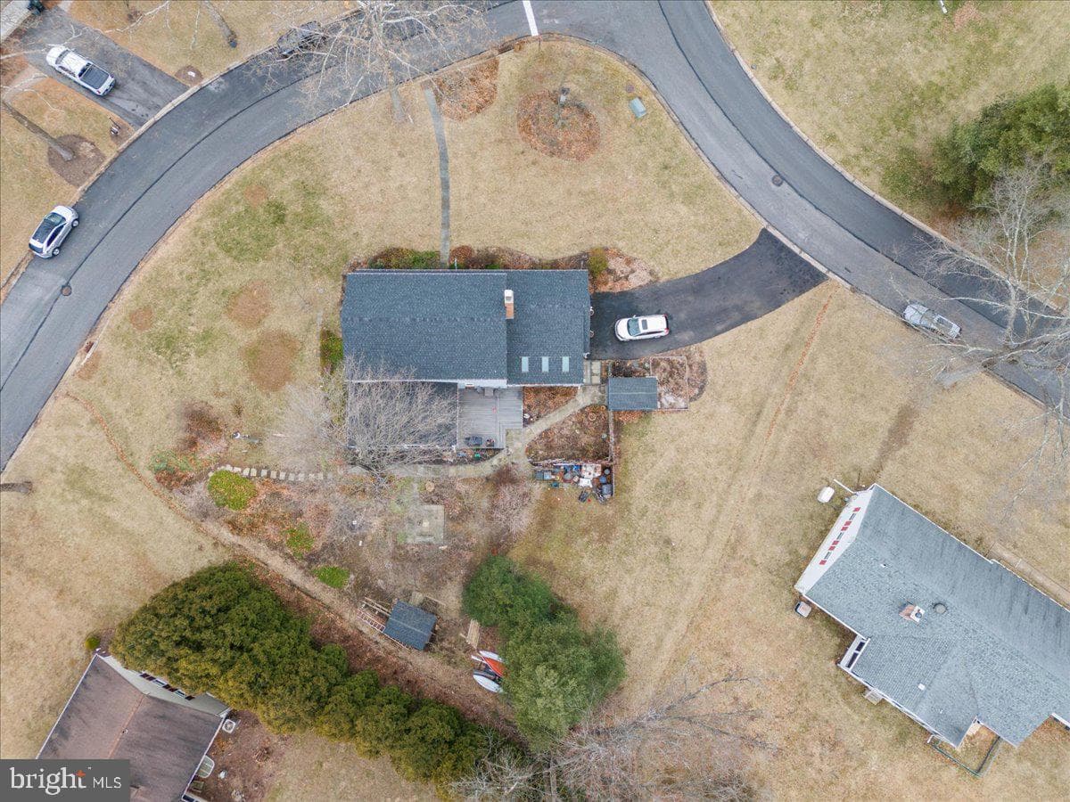 711 Sycamore Drive photo 30