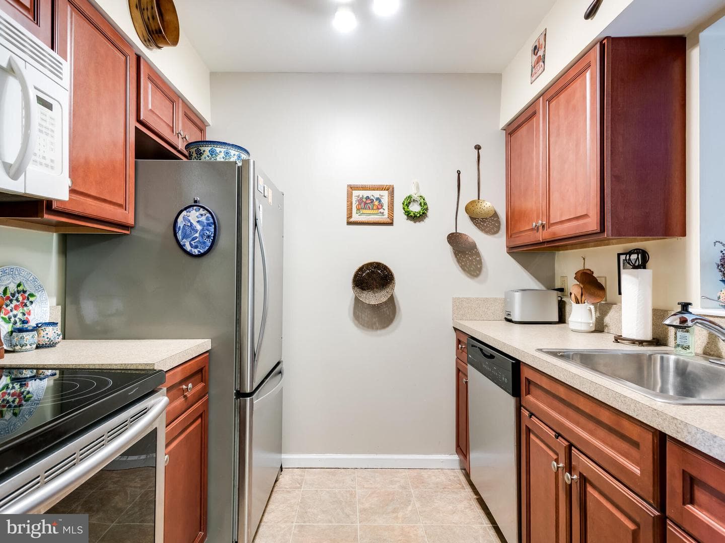 81 E Thomas Court photo 5