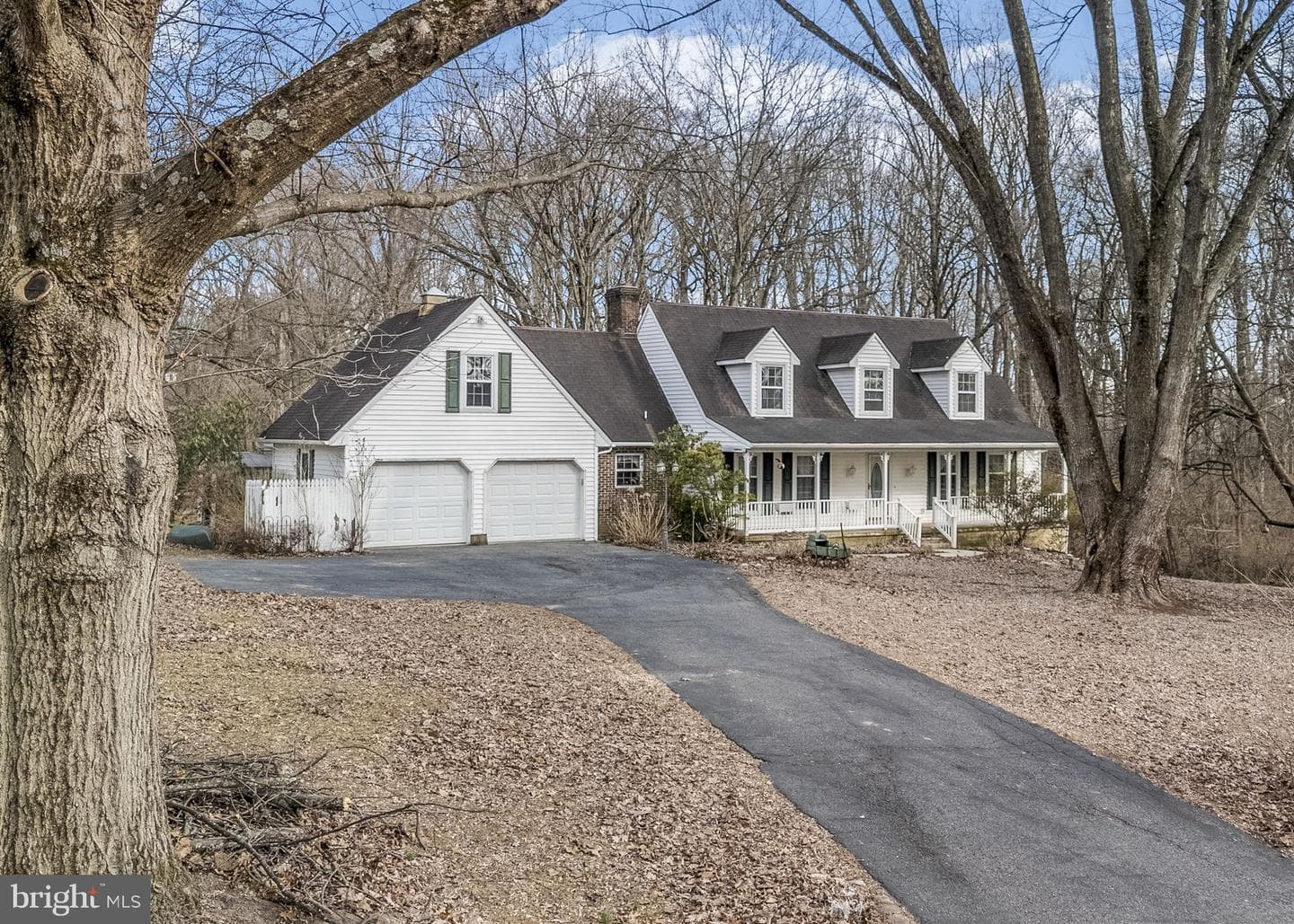 701 Great Oak Lane photo 2