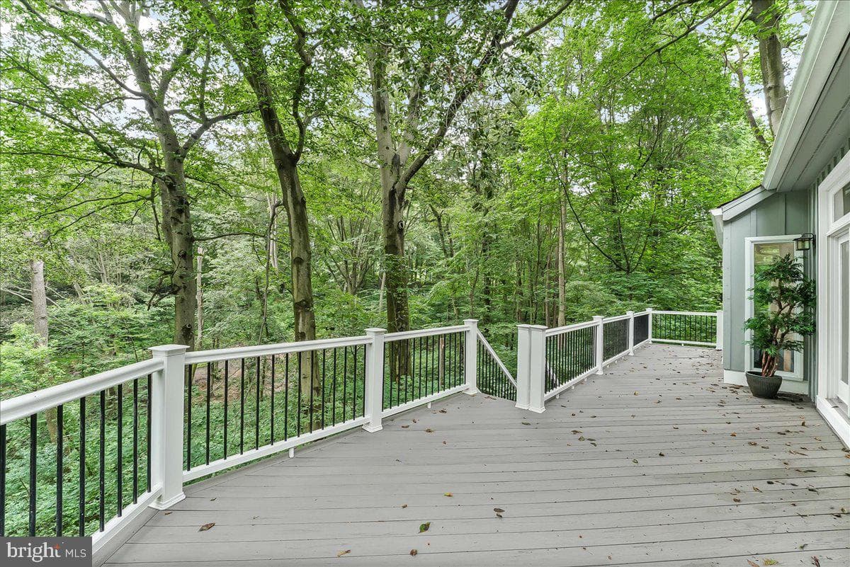 8 Briarwood Court photo 17