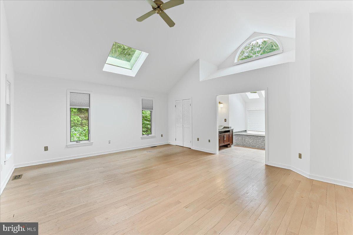 8 Briarwood Court photo 23