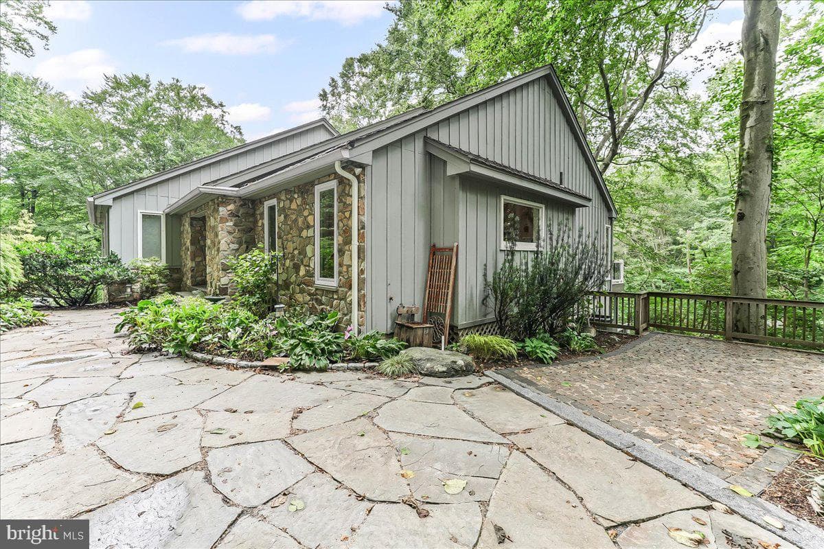 8 Briarwood Court photo 3