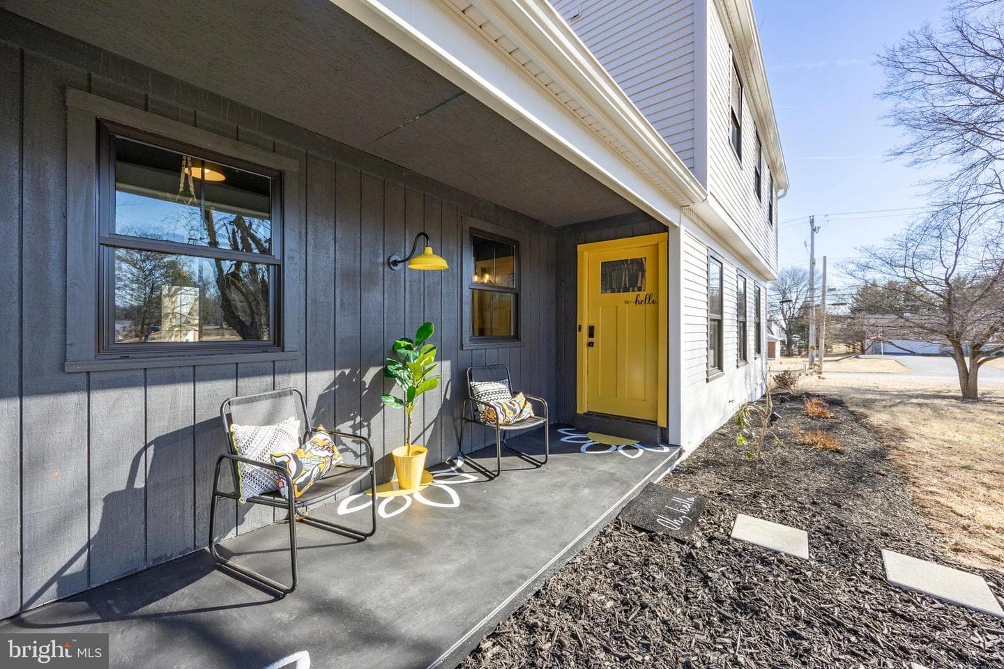 1503 Fox Run Drive photo 2