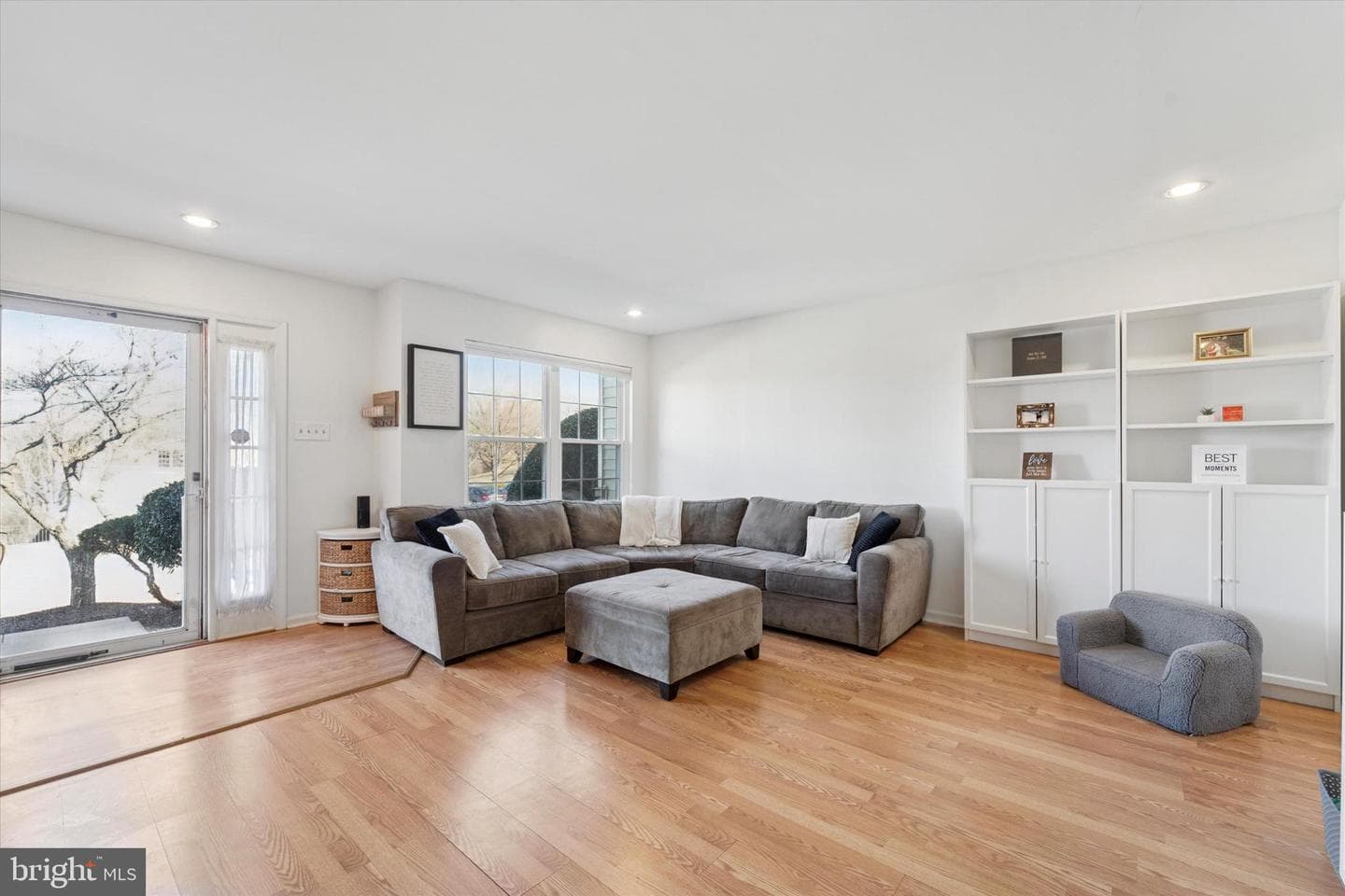 810 Amber Lane photo 3