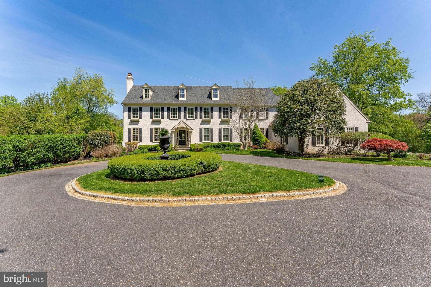 895 Bainbridge Drive photo 4