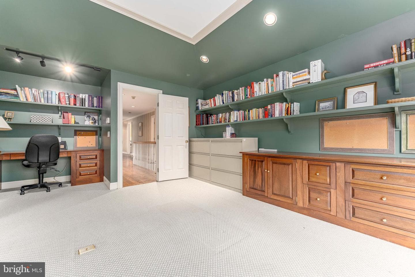 895 Bainbridge Drive photo 69