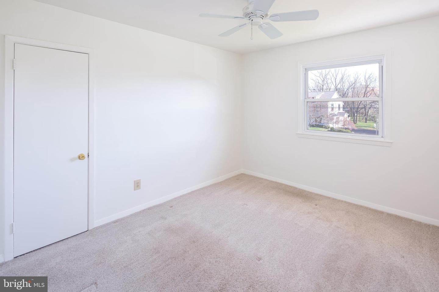 6 Vernon Lane photo 28