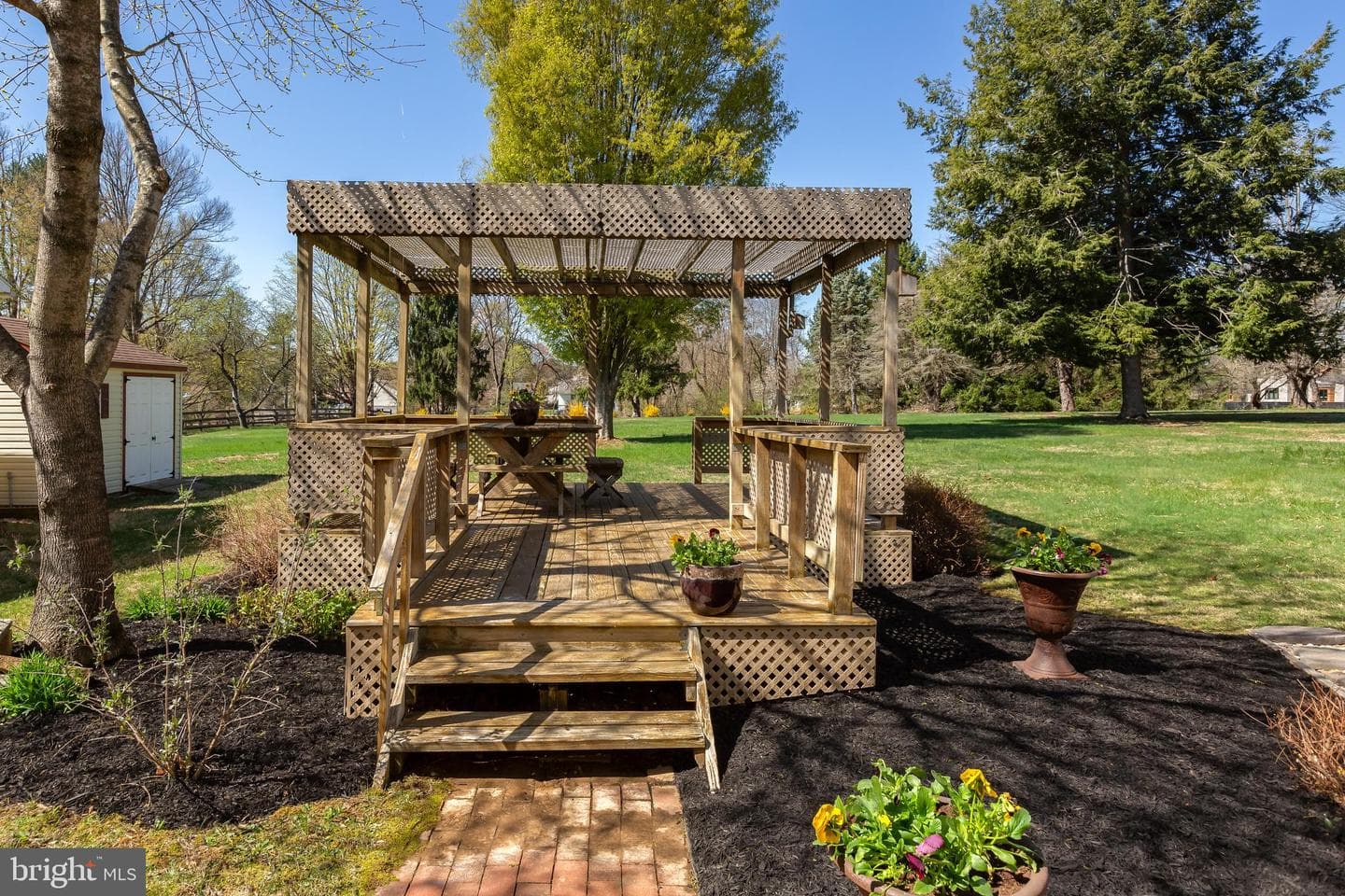 6 Vernon Lane photo 33