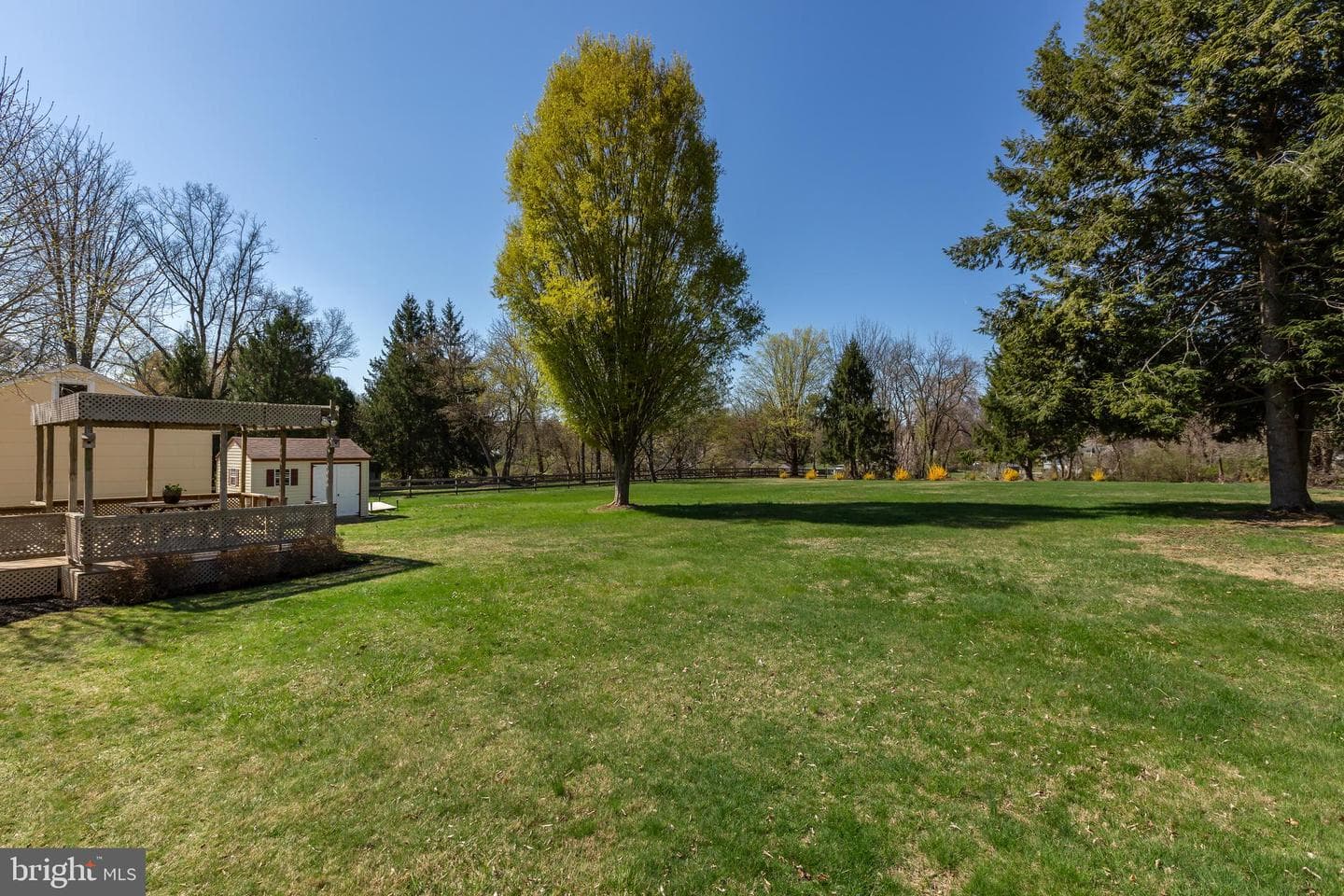 6 Vernon Lane photo 35