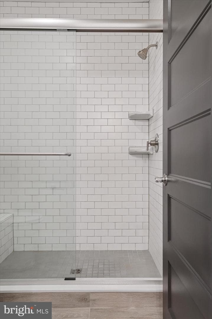 136 Janine Way photo 32