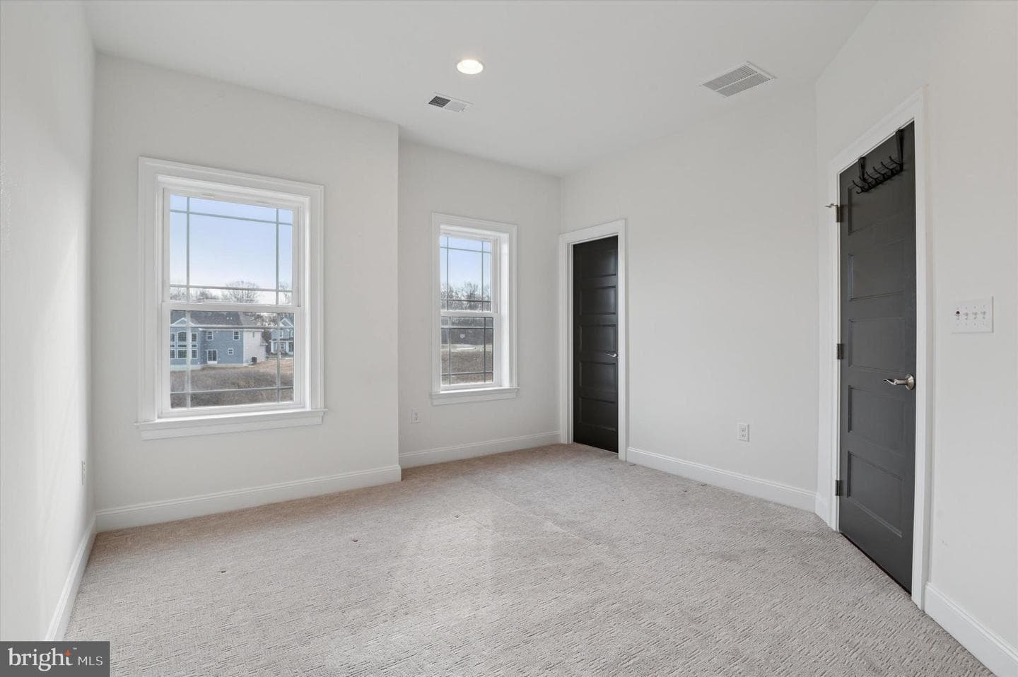 136 Janine Way photo 34