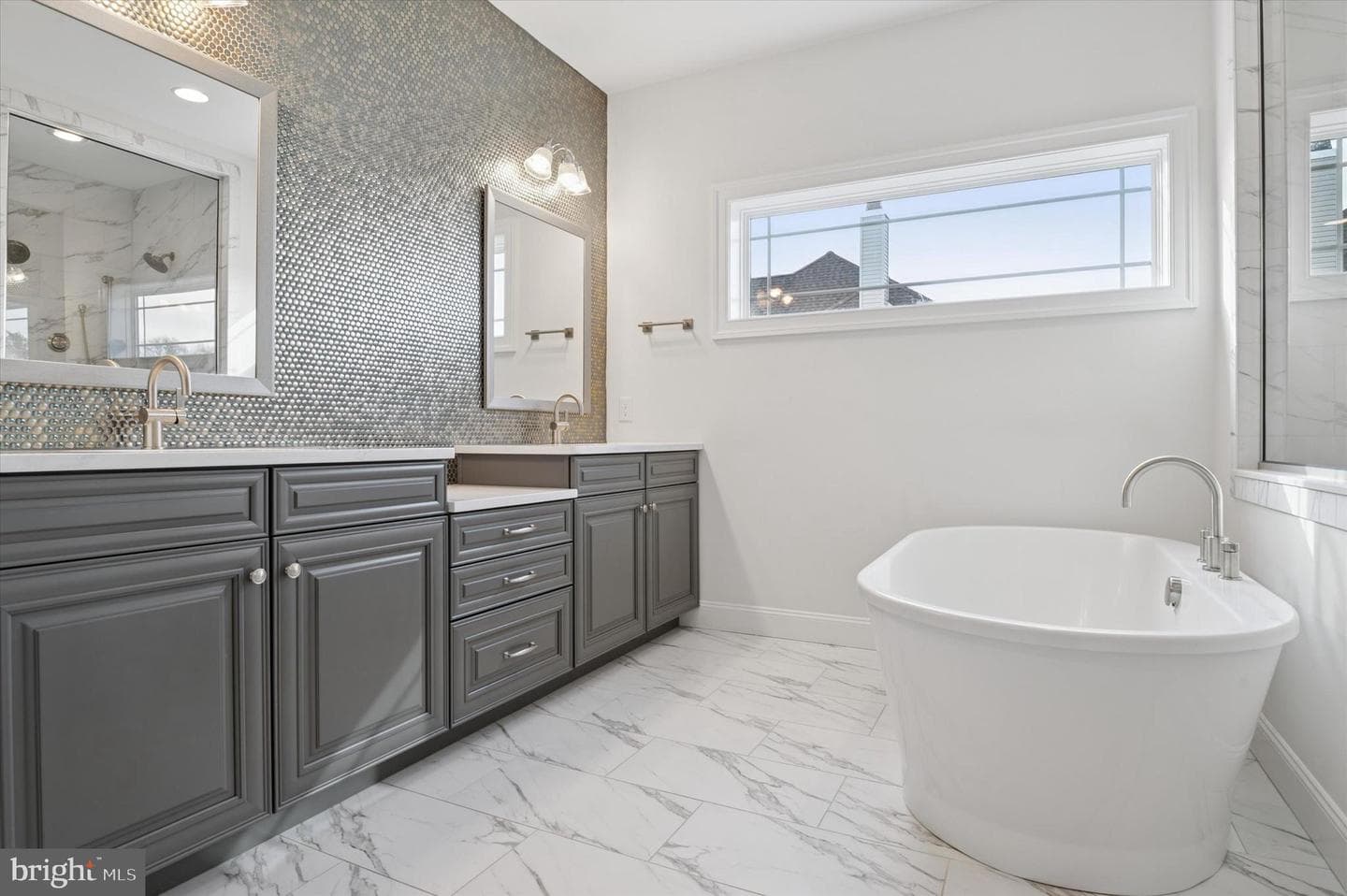 136 Janine Way photo 38