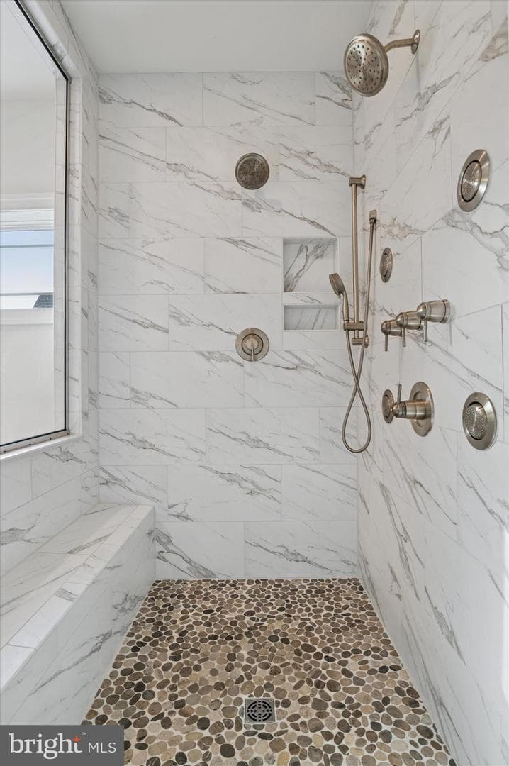 136 Janine Way photo 39