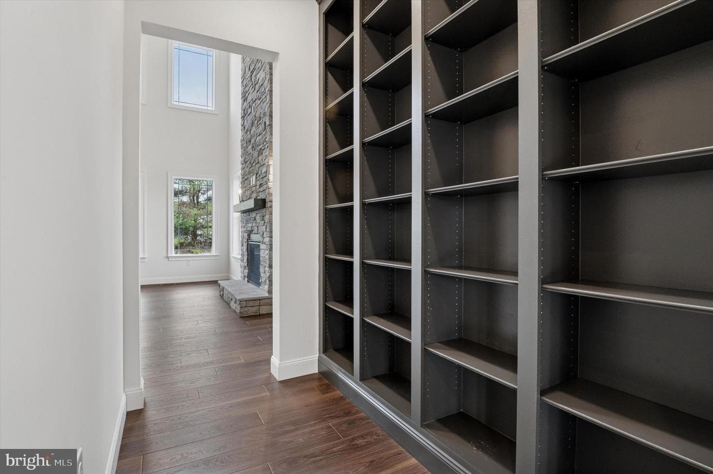 136 Janine Way photo 7