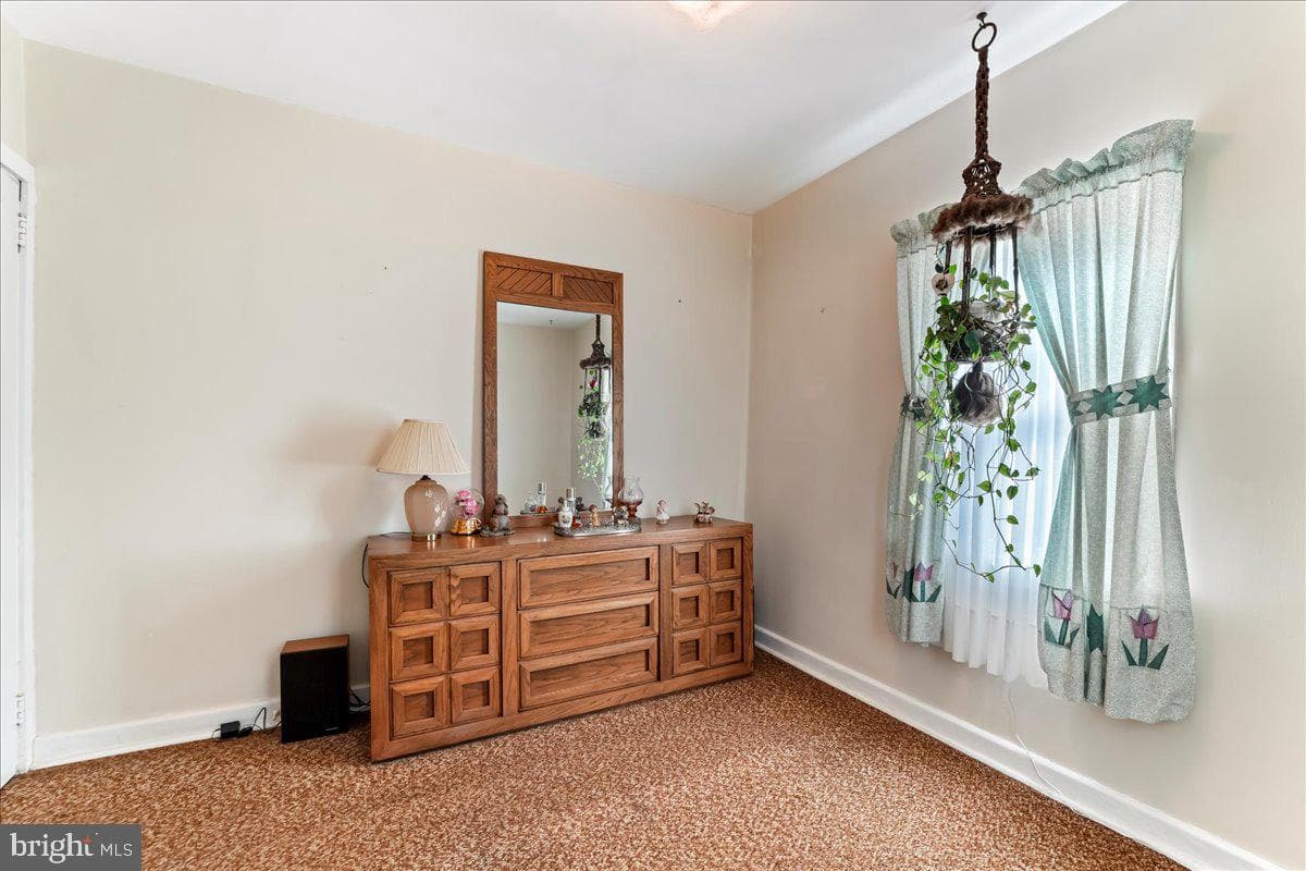 307 Scarlett Avenue photo 12