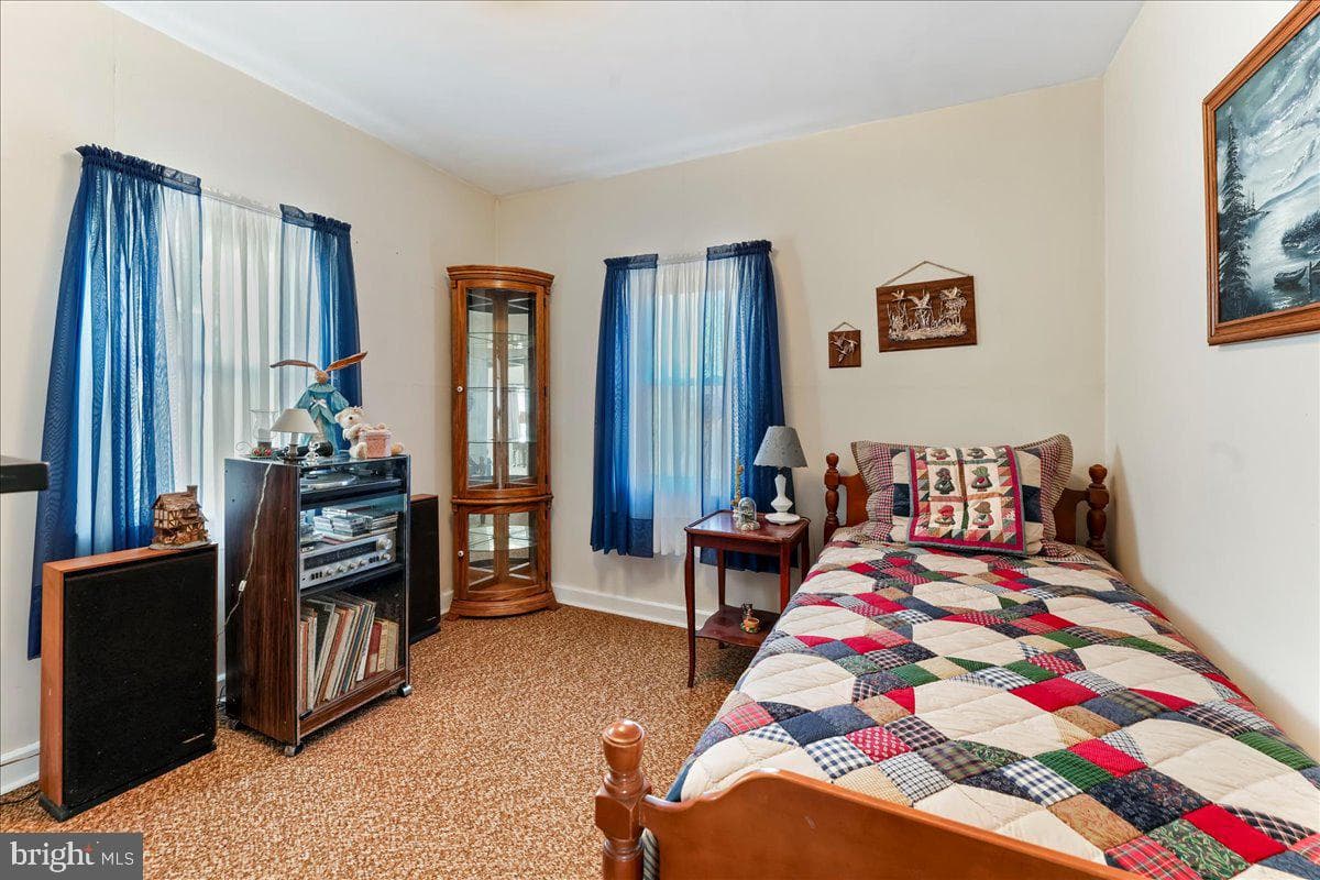 307 Scarlett Avenue photo 13
