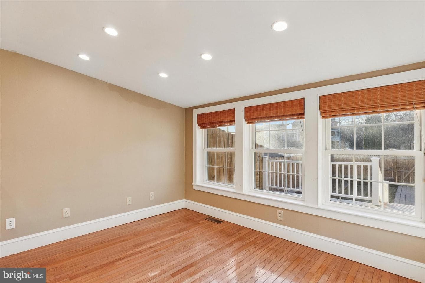 108 E Miner Street photo 10