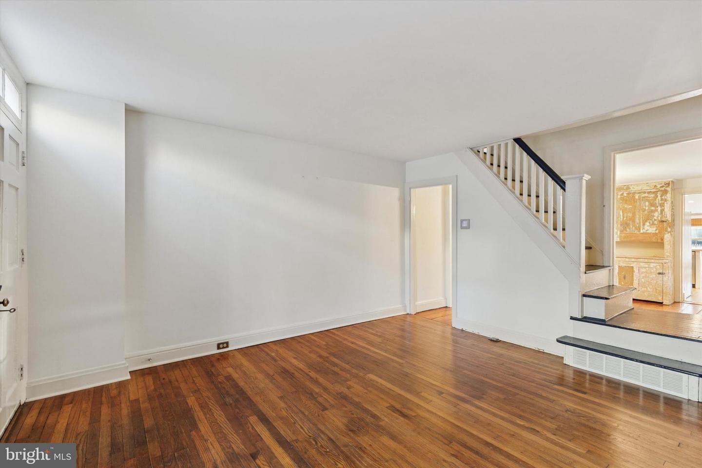 108 E Miner Street photo 4