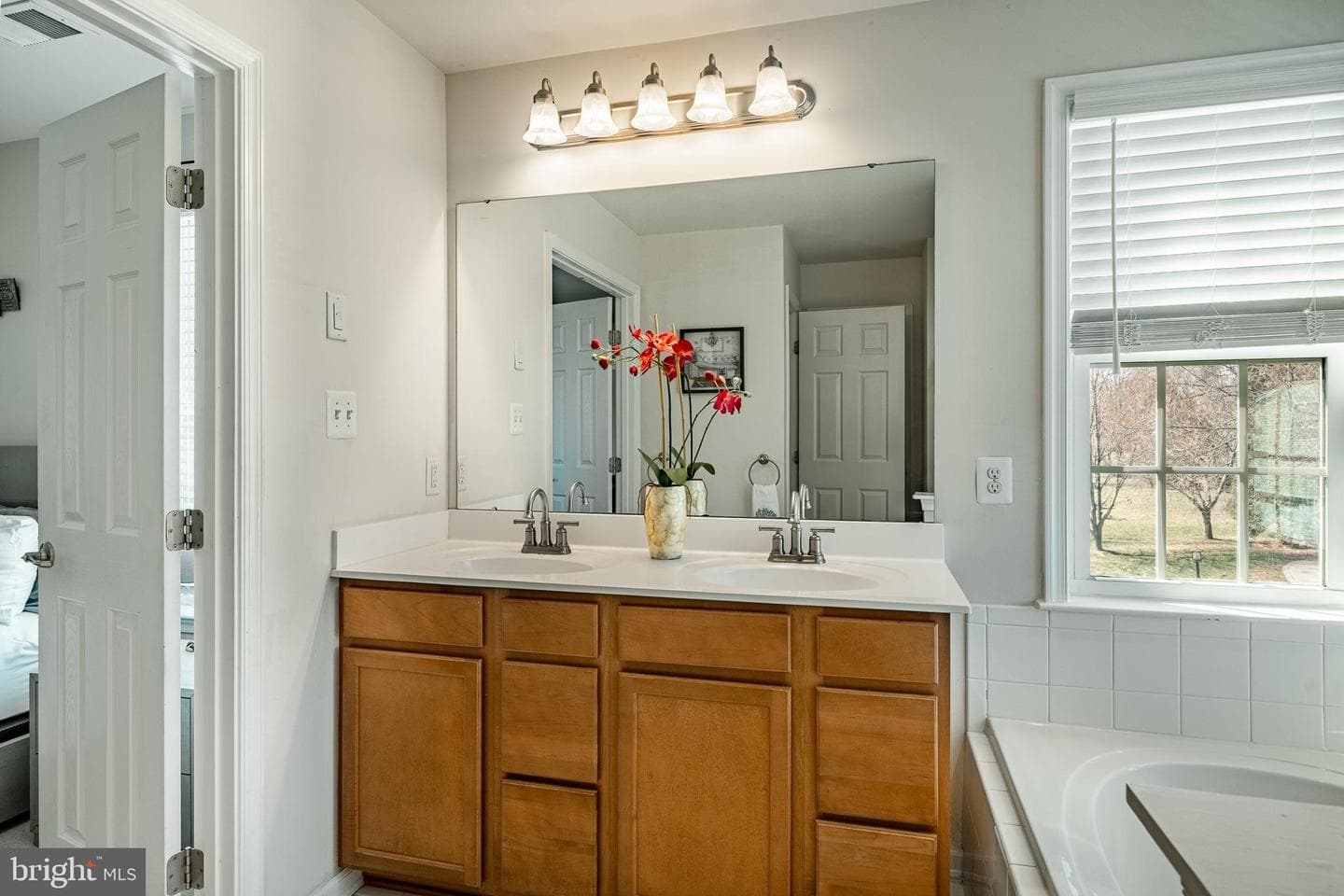 407 Thistle Drive photo 27