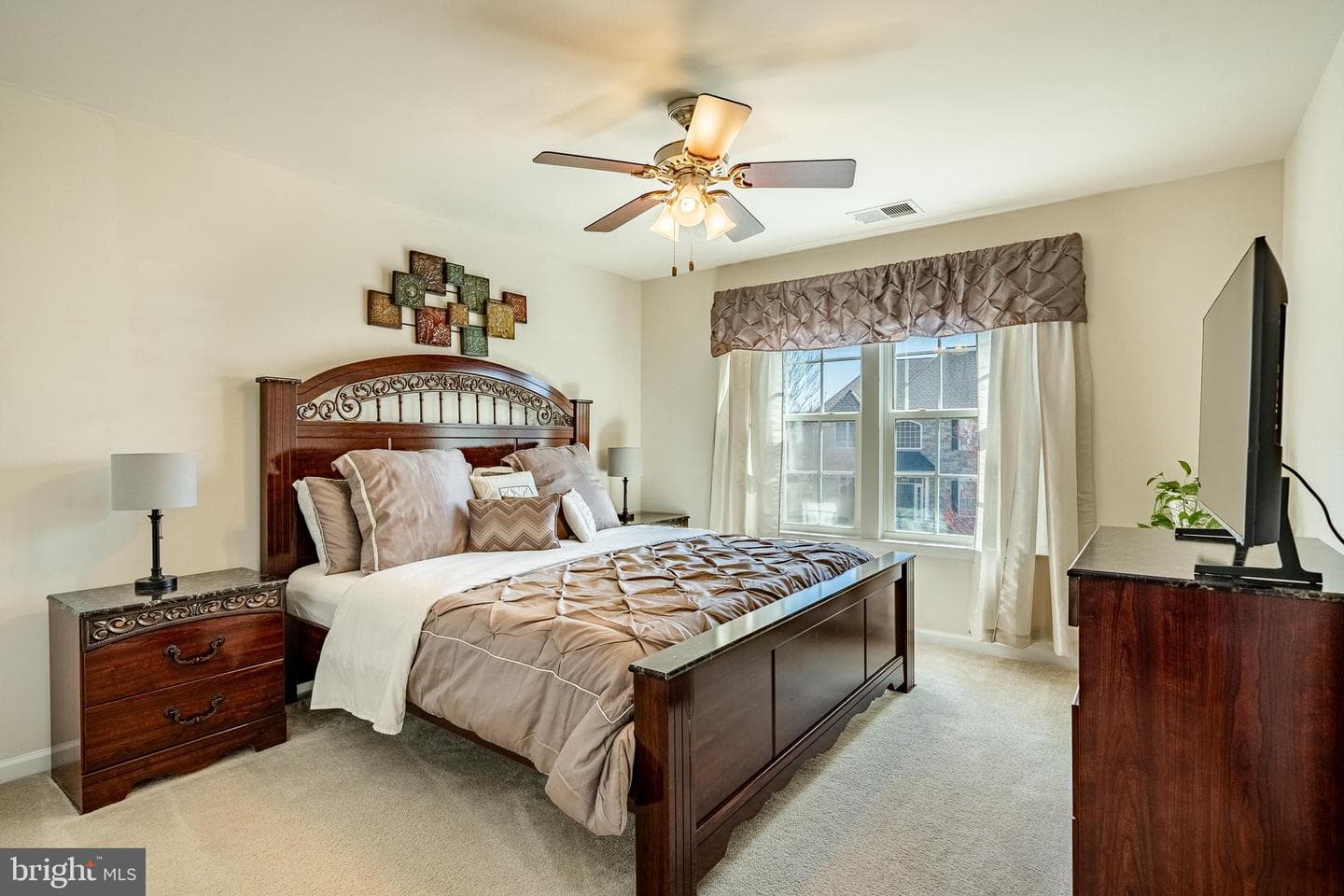 407 Thistle Drive photo 32