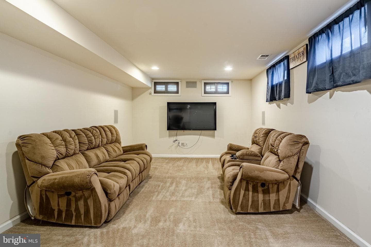 407 Thistle Drive photo 37