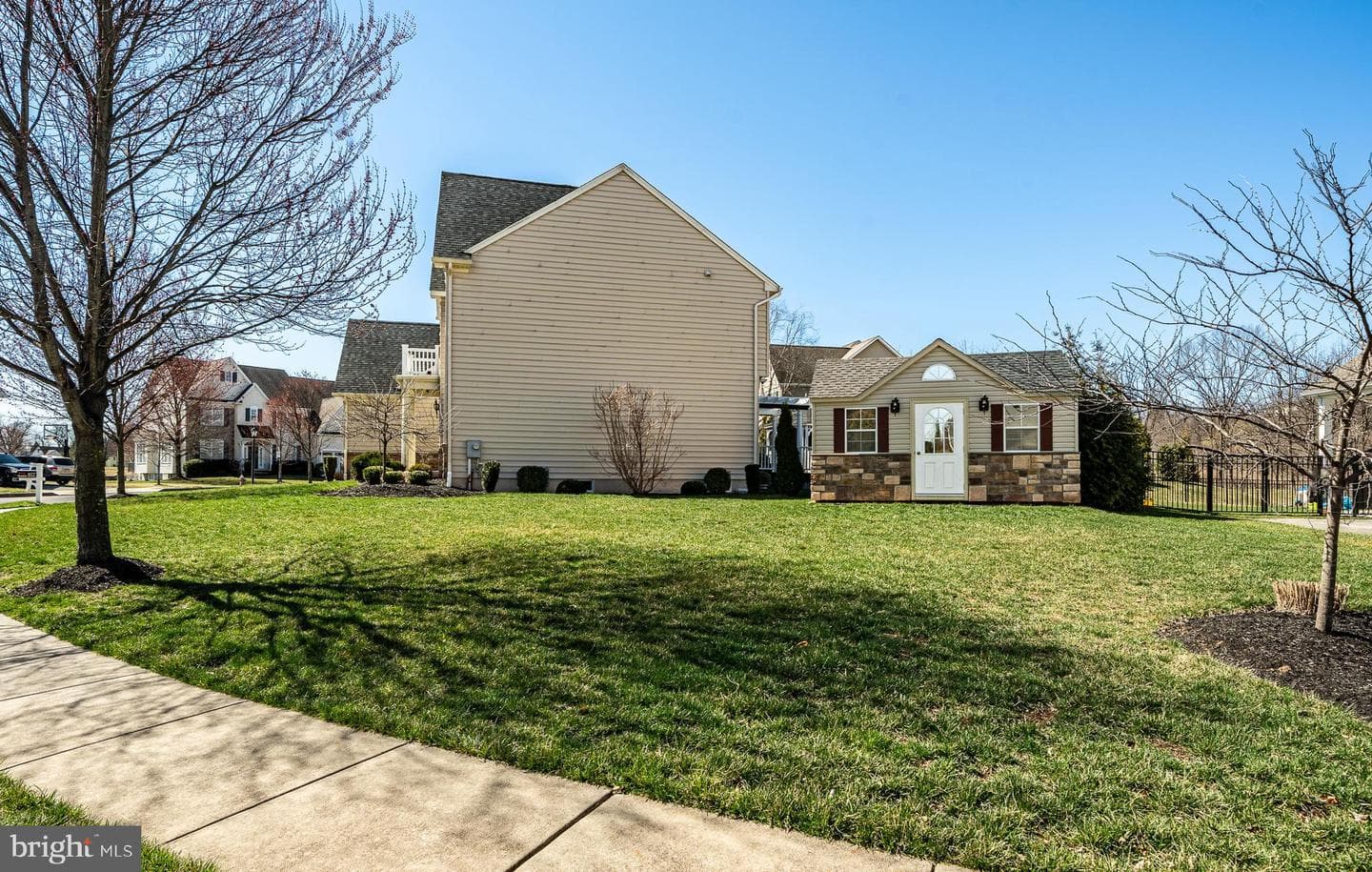 407 Thistle Drive photo 47