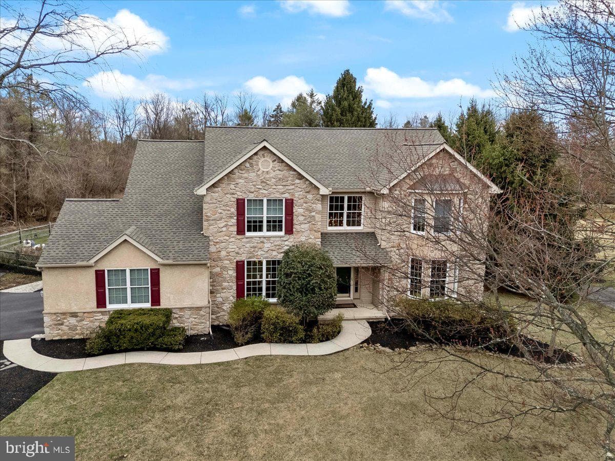 103 N Iroquois Lane photo 3