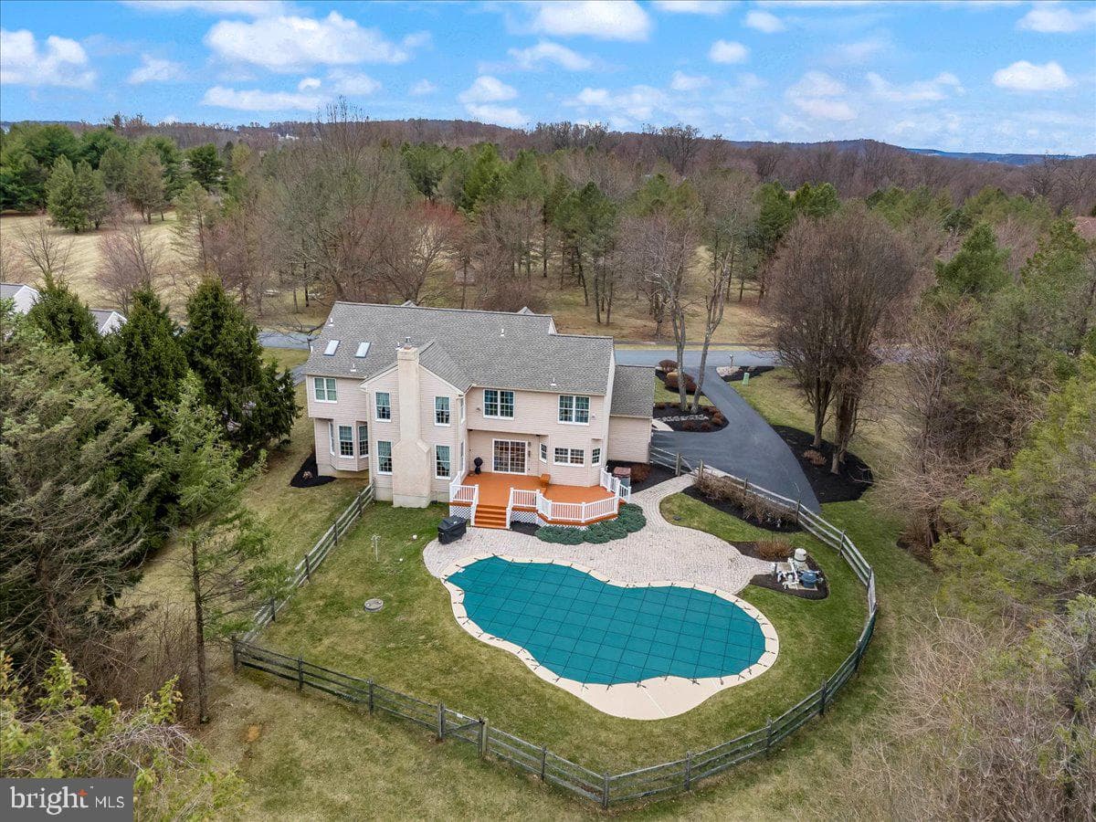 103 N Iroquois Lane photo 42