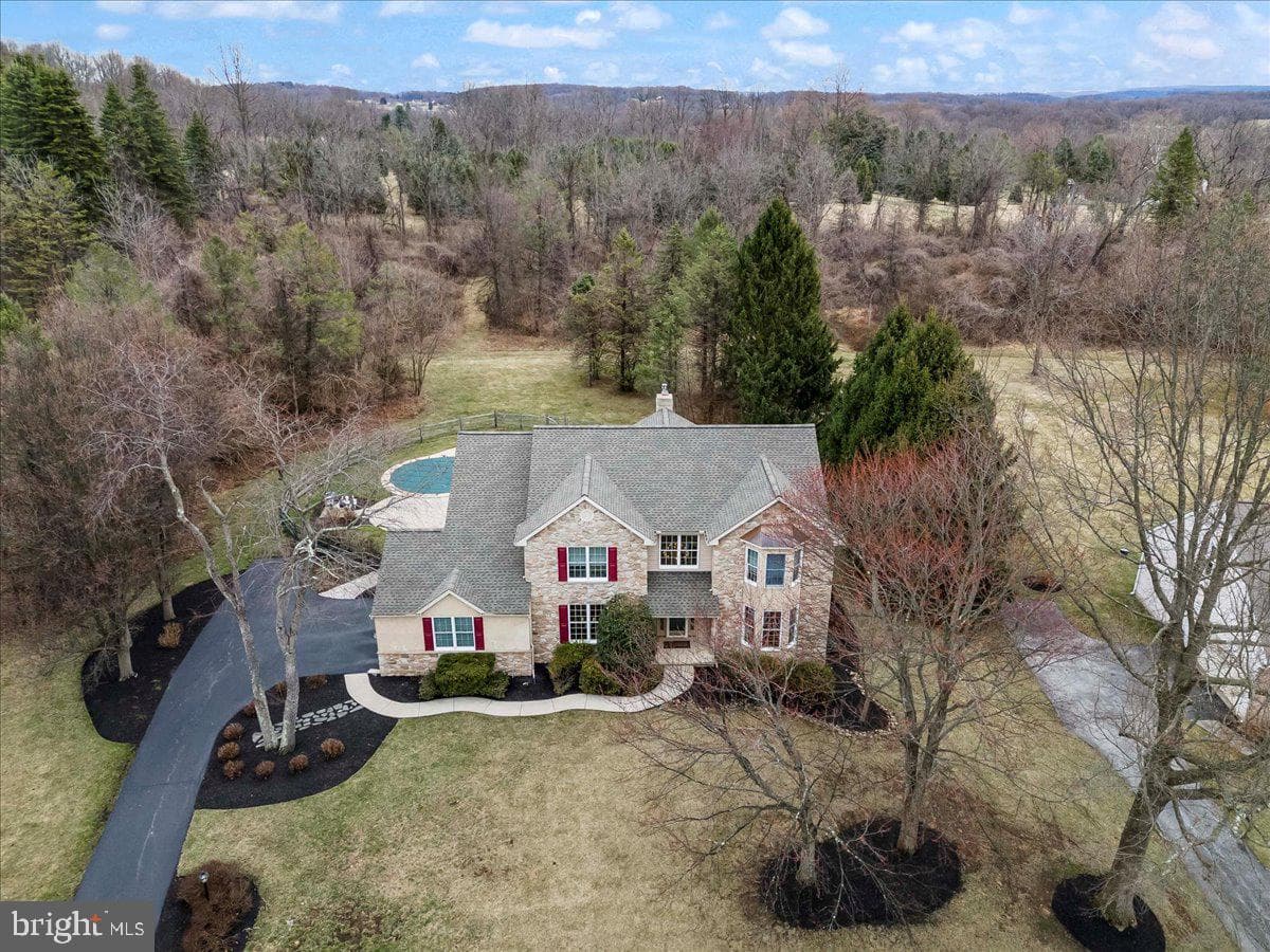 103 N Iroquois Lane photo 44